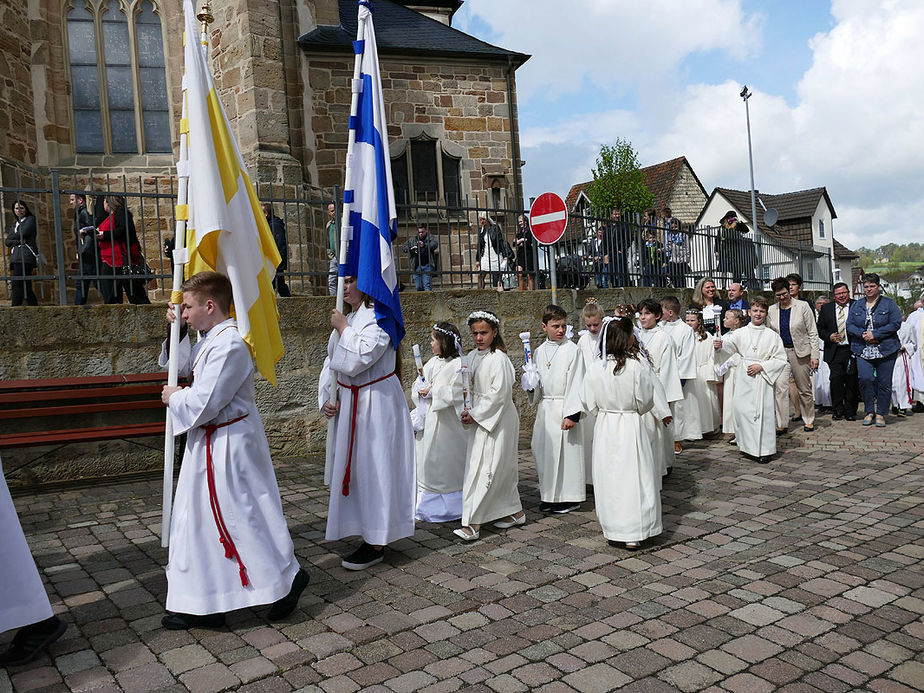 Feier der 1. Heiligen Kommunion in Sankt Crescentius (Foto: Karl-Franz Thiede)